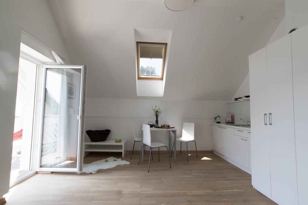 Studio Lori And Bine Bled Room photo